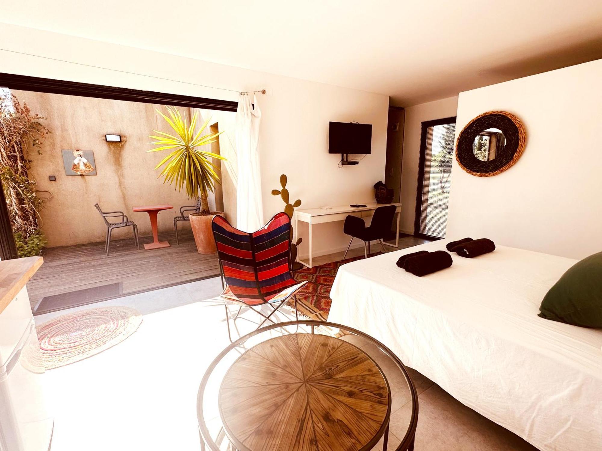 Les Madones Apartamento Nîmes Exterior foto