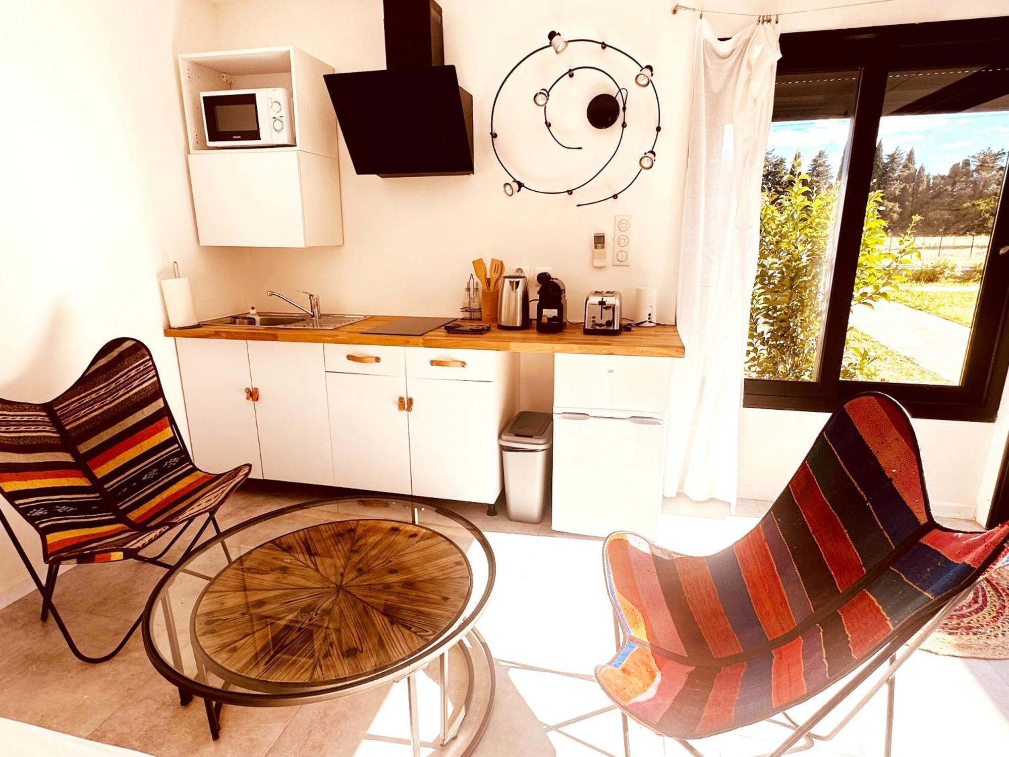 Les Madones Apartamento Nîmes Exterior foto
