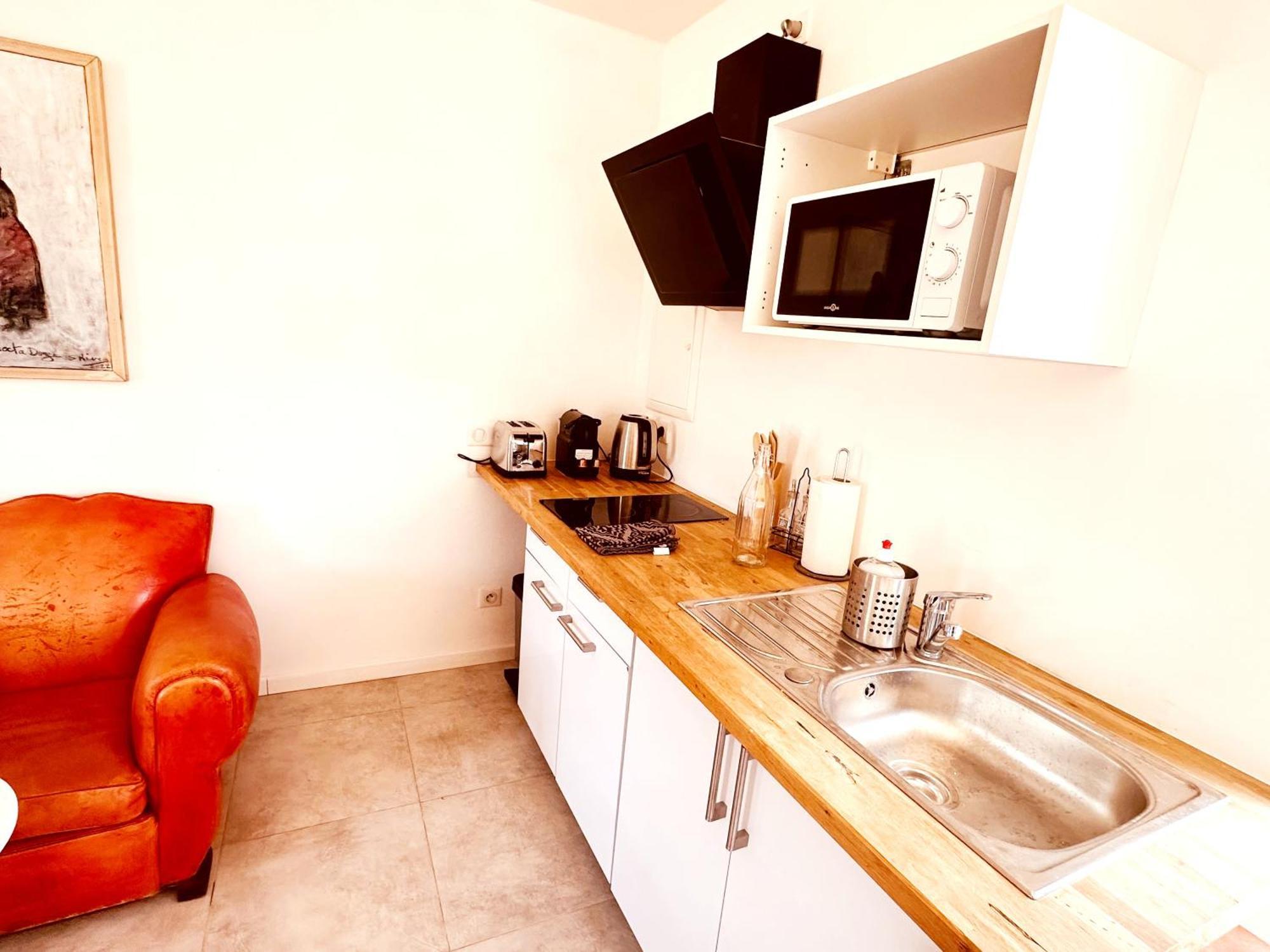 Les Madones Apartamento Nîmes Exterior foto